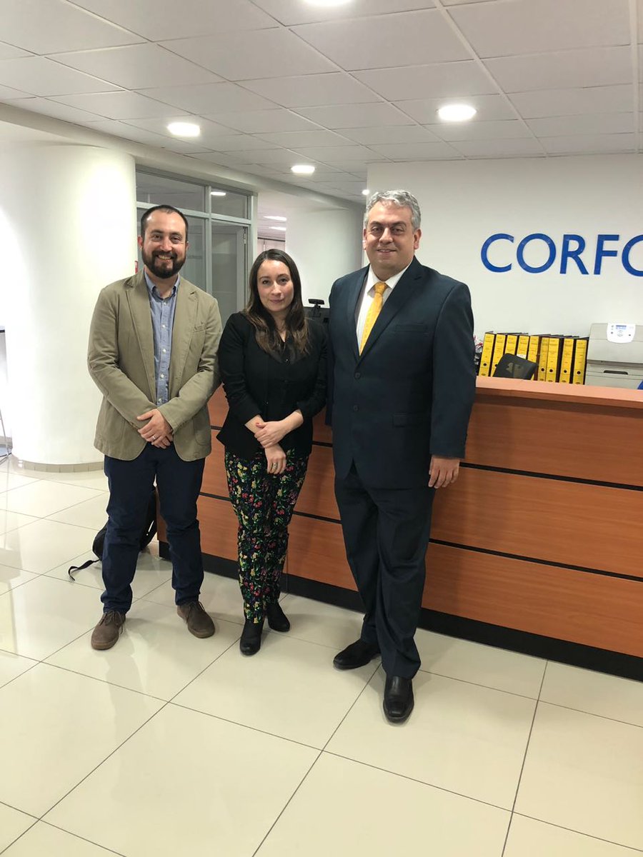alvaroundurraga's tweet photo. Interesante mirada de la Academia en el área del emprendimiento y la innovacion tecnológica y como desde @Corfo #RM vamos generando alianzas estratégicas en torno a este ecosistema. Hoy nos reunimos con @asotopuentes Adrián Soto Director de Innovación de Inacap. https://t.co/gJqeBw8hgs