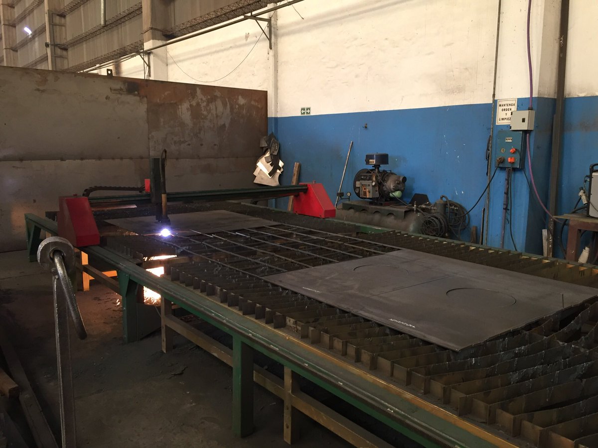 Nicolas_Piazza's tweet photo. Visita a #Buccolini pyme Metalmecánica que presta servicios para las industrias de la vitivinicultura y petrolera y que se encuentra en un proceso de expansión @PRODUCCION_ARG https://t.co/P1F6okkMQM