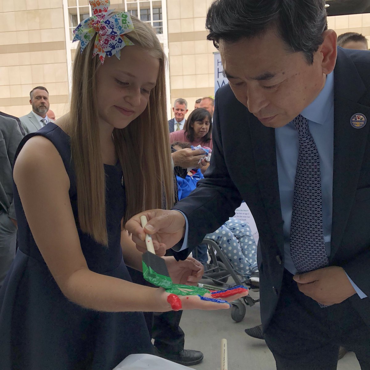 hopeonwheels's tweet photo. The 10 day countdown to national #pediatriccancerawarenessmonth has begun! For our first day of the countdown we had the pleasure of awarding a Quantum Grant, totaling $1 million to @primarychildren to be used for life saving research.
#endchildhoodcancer https://t.co/tRzUy2u9RU