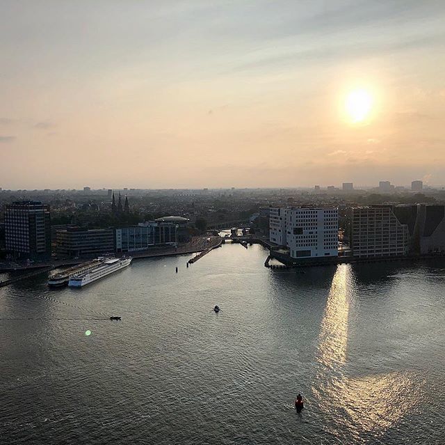 denisdoeland's tweet photo. Amsterdam ... #goldenhour #adamtoren #VALDD https://t.co/wLO3uHpPvR https://t.co/X6T5iR1jvO