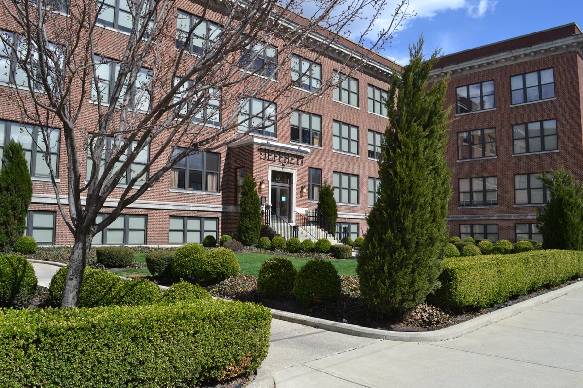 CITYSPACE1's tweet photo. Whether you’re looking for a busy, high-energy hub of entertainment or a quiet community with tree-lined streets, we have the perfect place for you! Come see us today!
#TheJeffrey #BatteryB #MetalWorks #SixtySpring #downtownliving #Cbus https://t.co/aJnMQ5ER3t