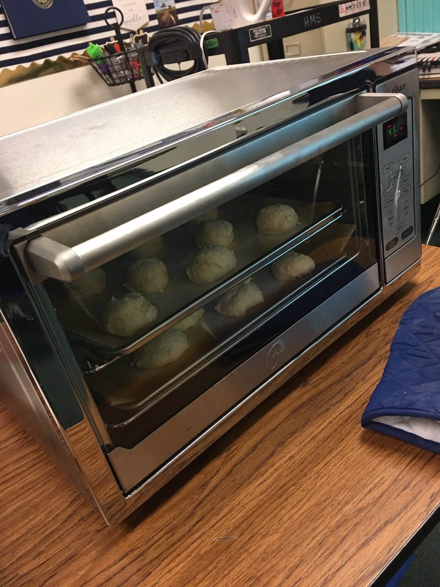 HernandezMS's tweet image. Mrs. Stewart and @gasanchez_  just made 7th grade math way more interesting!  #timetomakethebiscuits #scienceinmath @RRISDSecMath #IB