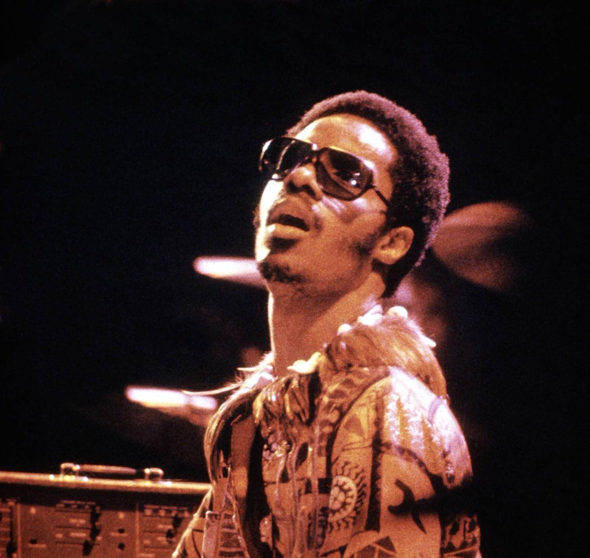 1Play1Song's tweet image. If you were introducing someone to Stevie Wonder, what is the song you'd play first? #1SongIntro