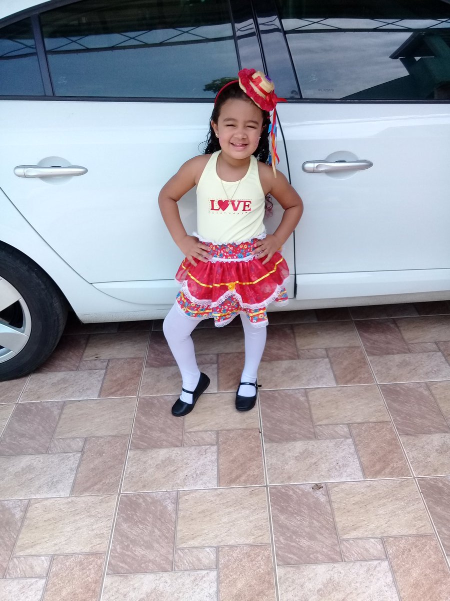 hellenzinha1307's tweet photo. Amor maior que Eu ... Está em primeiro lugar na minha vida sempre
#FestaDaEscola #LindaSim #PrincesaSim https://t.co/stOpO3Yr4z