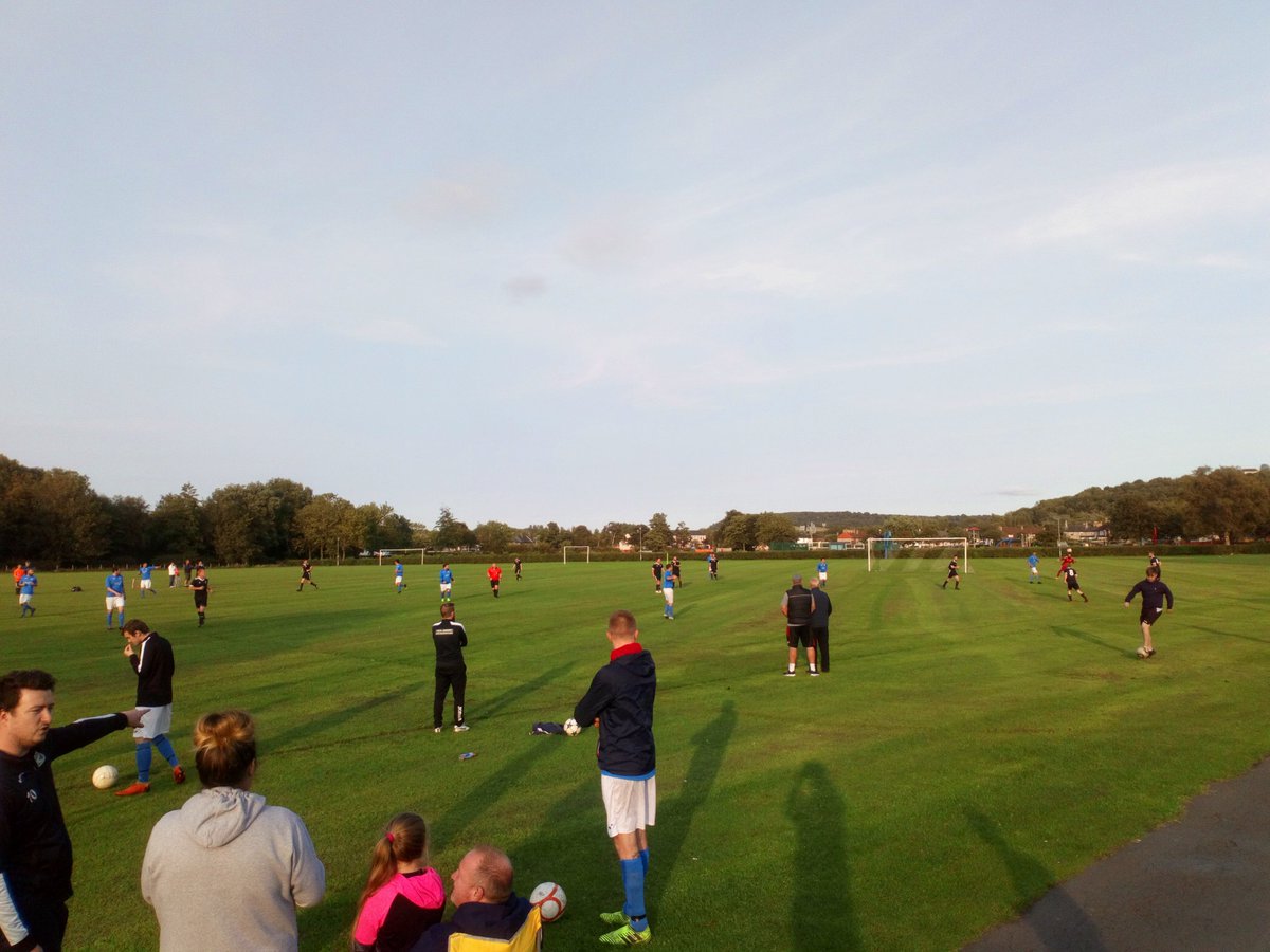 AthleticoRosyth's tweet photo. Game underway.

Lochore 1 up. https://t.co/O0hZCUXwTB