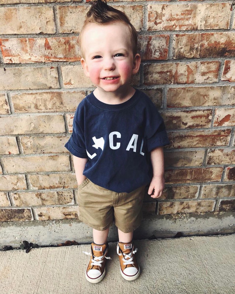 BarefootSville's tweet photo. Livin la vida local!! Check out this local cutie rockin' his Barefoot ๐ #shopbarefoot #littlelocal https://t.co/LEiAHS2Ol4
