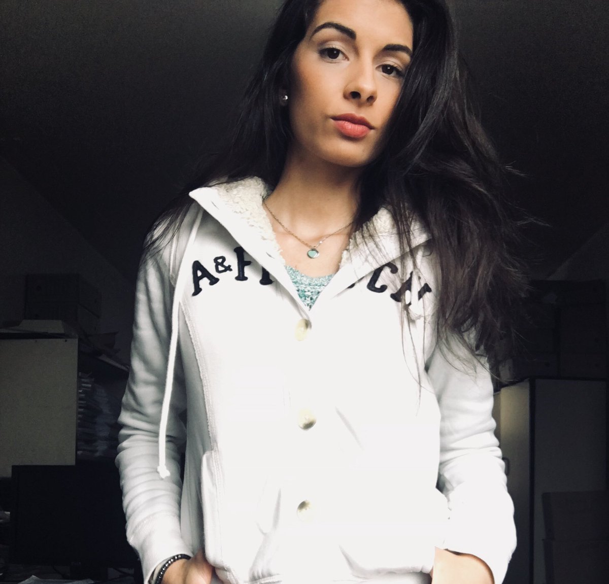 Me_NandaCunha's tweet photo. Exaltando o meu look de brechó 💕 #ModaSustentável #SouMegaModel Essa é pra musa inspiradora @bjdaglai 😍❤️ https://t.co/F25rcmv8th