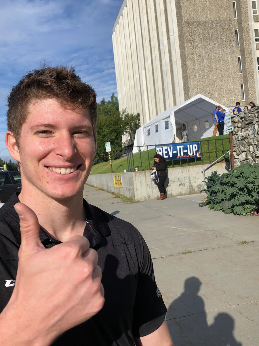 NanooksHockey's tweet photo. Move-in Day Part II. Who’s excited to get the 2018-19 school year underway? Looks like @bblazer14 is! #NanookNation https://t.co/MeshzLuetl