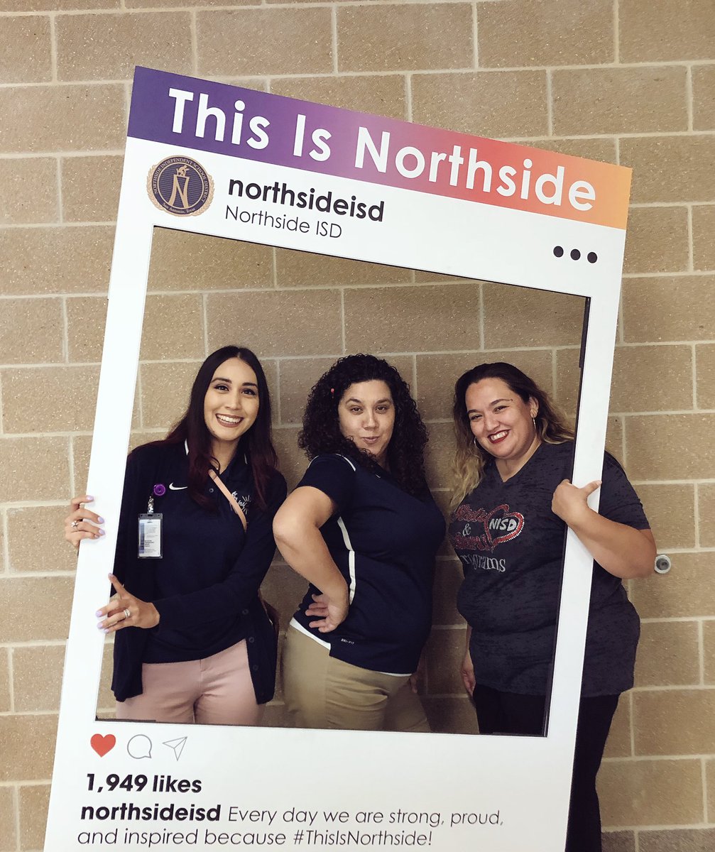 r_isabelle1876's tweet photo. #convocationselfie #ThisIsNorthside https://t.co/xPATjzVsrQ
