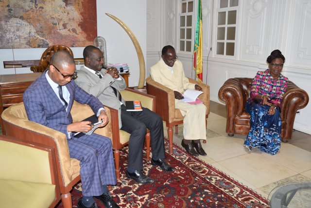 hcjbenin's tweet photo. Echanges ce mercredi 22 août 2018 entre la présidente de la Haute Cour de Justice et le président de l'Assemblée nationale. Les discussions ont porté sur la nécessité de relecture de la loi organique sur la #hcjbenin pour sa fonctionnalité. #wasexo #benin #team229 https://t.co/VIBL1ZhZM5