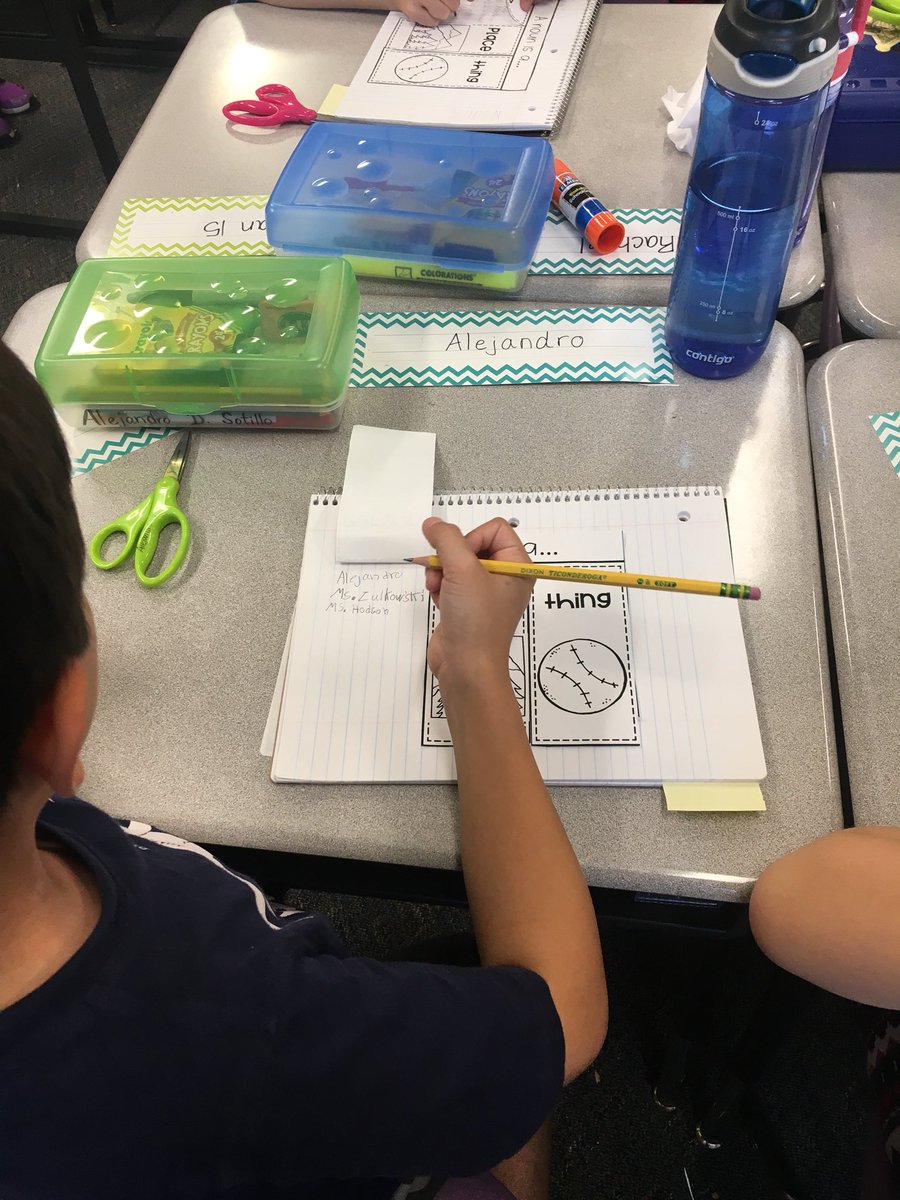 MrsZulkowski's tweet photo. The competition is on! How many nouns can you write in 3 minutes? #grammarfocusoftheweek #grammarmatters https://t.co/Q6veP3eQ0X