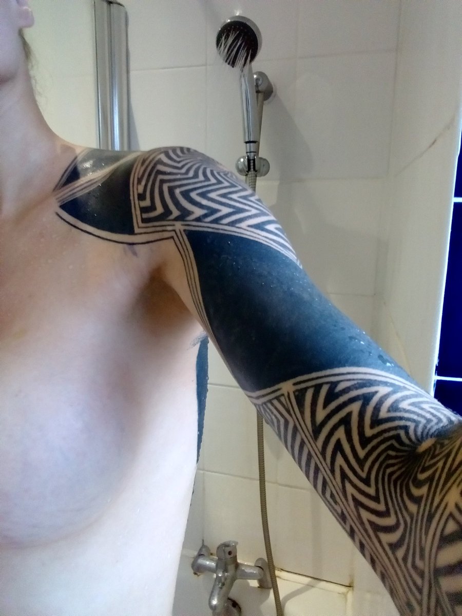 CaptInappropri8's tweet photo. #ShowerTweet brought to you by #WakeTheFuckUpMusic @hollywoodundead #AnotherWayOut https://t.co/WcZ22wuqBS