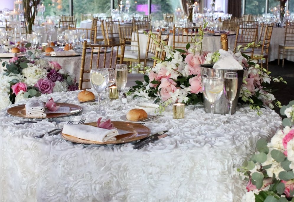 Enchanted dreamy vibe in this beautiful set up.  Share if you want this look for your wedding.
#houseofdipaliwedding #love #floral #beautiful #decor #picoftheday #indianweddinginspiration #weddingplanners #longislandweddingplanner #houseofdipali #houseofdipalibride #prettyinpink
