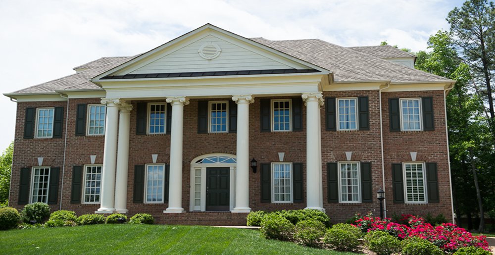 BooneHomes's tweet photo. When it comes to gorgeous #estatehomes, do you prefer columns in the front like our #Stanmont plan or a bold entry like our #Highwick design?      https://t.co/YfcTpBdKgk https://t.co/z89aa8MSRq