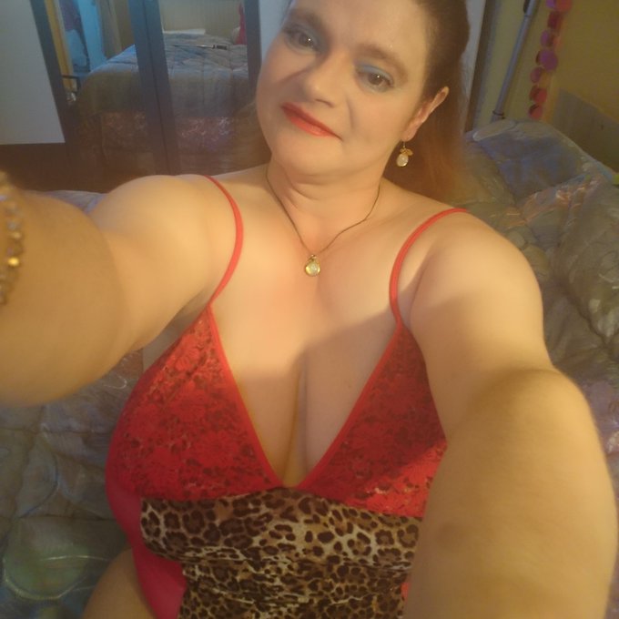 Noch bis 21 Uhr live im Chat bei zuhause. com Besuche mich im Chat und lass uns Spa&szlig; haben. Freue mich<a href="/tag/free"class="tags"><span>#free</span></a><a href="/tag/chat"class="tags"><span>#chat</span></a><a href="/tag/webcamgirl"class="tags"><span>#webcamgirl</span></a><a href="/tag/camgirl"class="tags"><span>#camgirl</span></a><a href="/tag/milf"class="tags"><span>#milf</span></a><a href="/tag/erotik"class="tags"><span>#erotik</span></a>