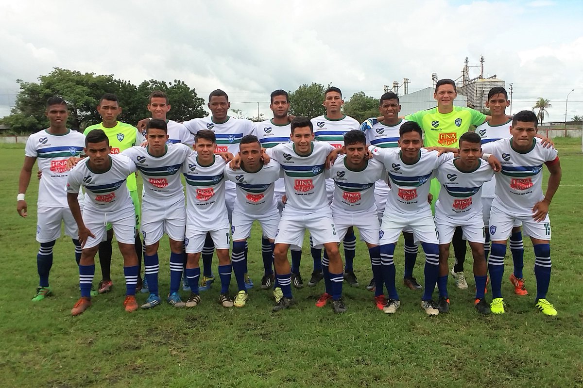 RockAndFutbol's tweet photo. #FutVe Club Atlético Portuguesa ganó y gustó en casa #3raDivisión https://t.co/Wv4jtmOHob https://t.co/Qzrpd75EzO
