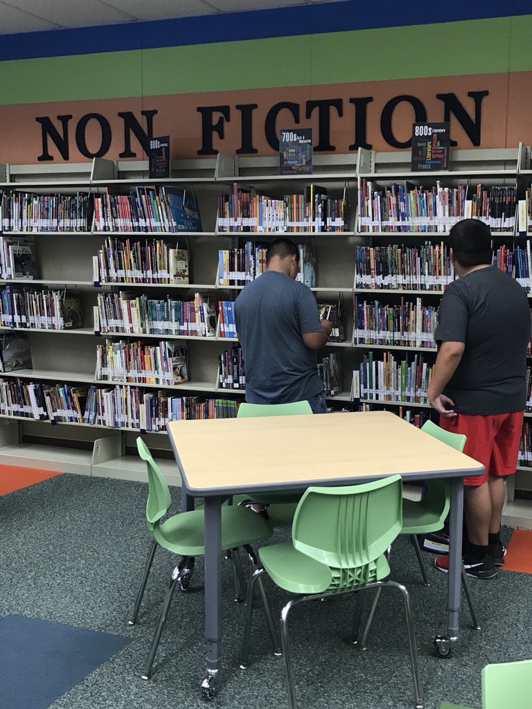 donnatcsd's tweet photo. #tcsdshare What happens when a middle school library is open at break/lunch? Students check out books, build with legos, create robots, use chromebooks, discover books, read, and play games! Live Oak Library is the place to be.
#schoolclimate #libraryfun https://t.co/JclifknPtc