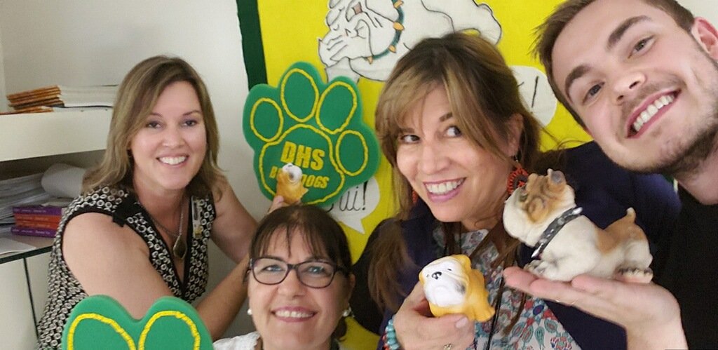 KimSibio's tweet image. Deland High World Languages do PLC the Bulldog way. Woof- woof in Spanish, French, and German.!😃 #vcsplc #GreenAndGrowing