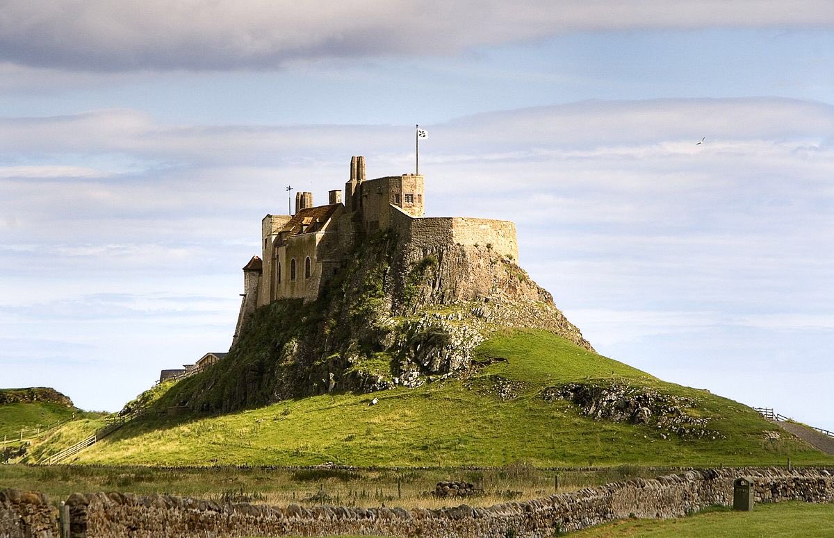 Four weeks ago we moved from wonderful Yorkshire to wonderful Holy Island. Why not follow us? (At least on Twitter!)
#yorkshirehour 
#timeforabreak