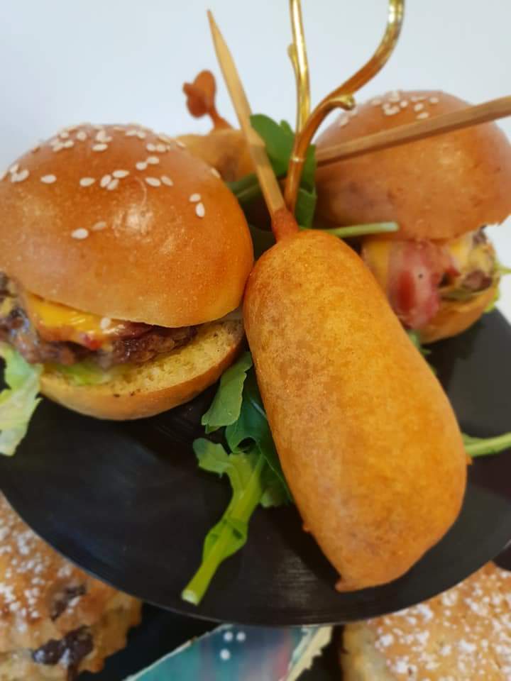 DSoftheSpoon's tweet photo. Have you seen our alternative "AFTERNOON TEA"? We are now taking bookings for next week. Available Monday to Friday 3-5 and Saturday 3.30 -5! Bookings only call 01925 919162 £15 per person! Tag your friends that need to try this 😍😍😍 https://t.co/ObA4ZxS1VK