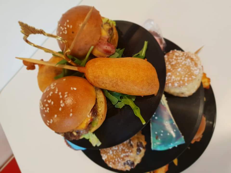 DSoftheSpoon's tweet photo. Have you seen our alternative "AFTERNOON TEA"? We are now taking bookings for next week. Available Monday to Friday 3-5 and Saturday 3.30 -5! Bookings only call 01925 919162 £15 per person! Tag your friends that need to try this 😍😍😍 https://t.co/ObA4ZxS1VK