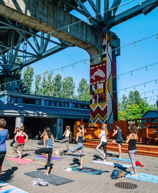 granville_isle's tweet photo. Join @MatCollective today from 5-6pm for free yoga at the Chain and Forge! https://t.co/S21IpeVwIY #Vancouver https://t.co/NsGuSt9Iu2