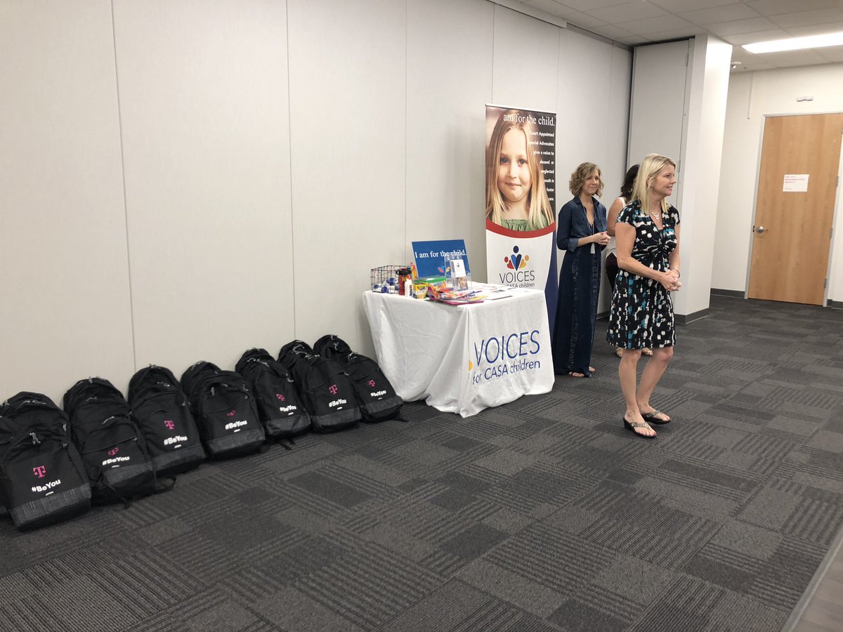 lalaleeloo's tweet image. Yesterday the #authenticaz team came together &amp;amp; donated almost 2100 school supplies and 50 backpacks to @Voices4CASA! 😍🙌So thankful for everyone&apos;s generosity &amp;amp; so proud to be part of such an amazing team! #beyou @sdmwrestle @SeattleBritt @CHI_KarinaP