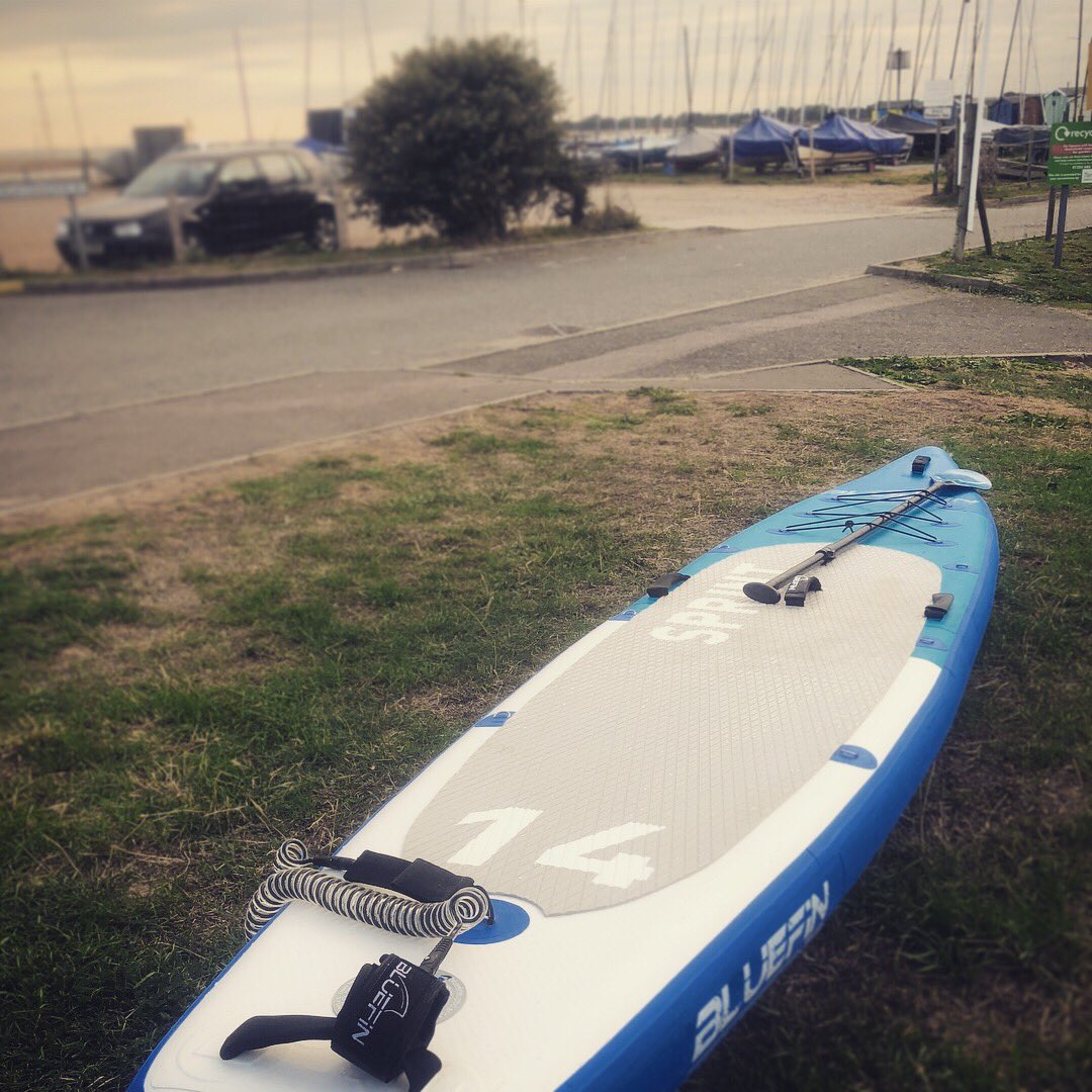 LoveBrightling1's tweet photo. We have the perfect environment for Paddle Boarders in #Brightlingsea #❤️Brightlingsea #LoveBrightlingsea #essex #coast #summer #sunset #SUP #paddleboard @bluefinsups #sprint14 https://t.co/YtXvAY2zTK