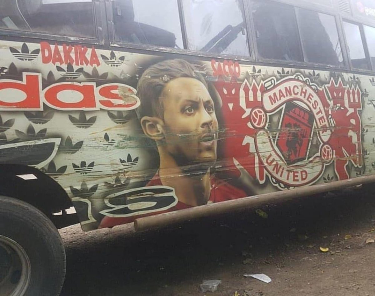 ManUtdInPidgin's tweet photo. Kenya people don design Nemanja Matic ontop their bus 👏

#mufc 🇰🇪 https://t.co/GiO1NfmKTx