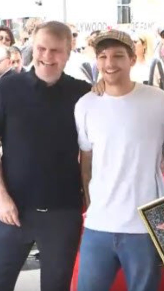 LouisWTNews's tweet photo. #NEW | More of Louis today!

© mjsbigblog https://t.co/kdGXtUKrWQ