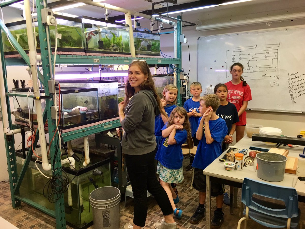 KLPSCSO's tweet image. Kids N Kops 2018 are lucky to have been invited to @FrostDeanBrett where Danny &amp;amp; Brooke are sharing such great knowledge &amp;amp; activities with our campers #EnvironmentalExperts #PredatorOrPrey  @BBBSKLH