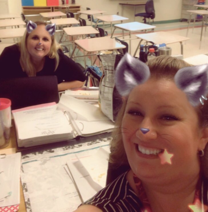 brinkmann2020's tweet image. Feeding the positive dog during our Advanced Placement History PLC. #vcsplc #greenandgrowing