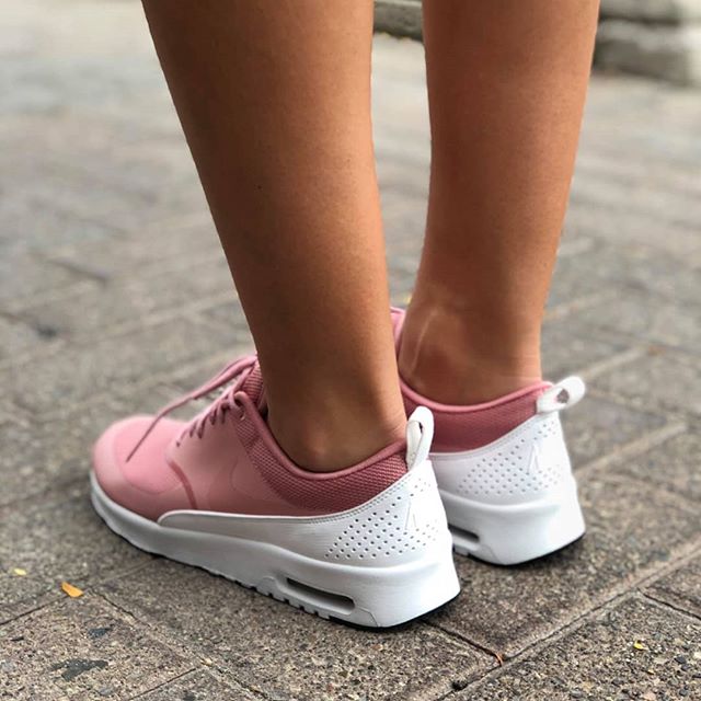 nike thea rust pink