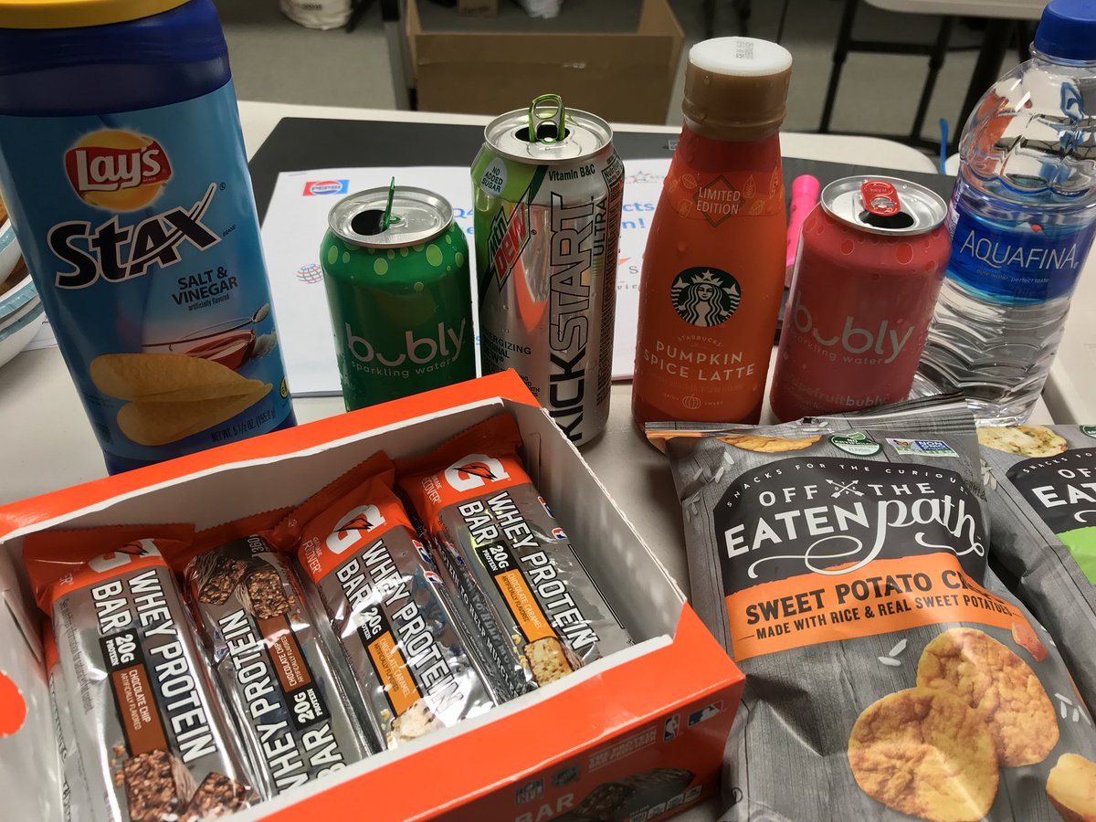 CJRecher's tweet image. Round 4! @PepsiCo @Fritolay @Starbucks @Aquafina @Gatorade @MountainDew @bublywater @LAYS #SamplingDay