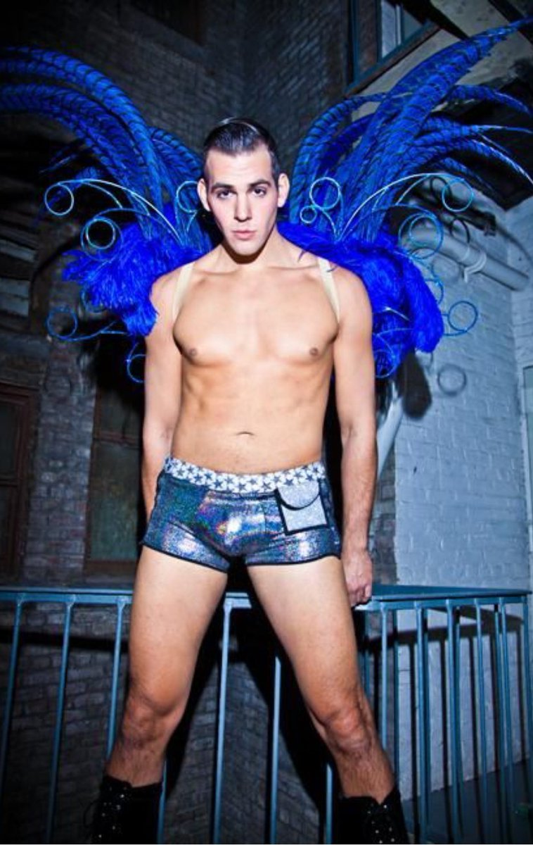 This bitch is feeling extra popular. I think I need a new costume. Feathers are always nice.