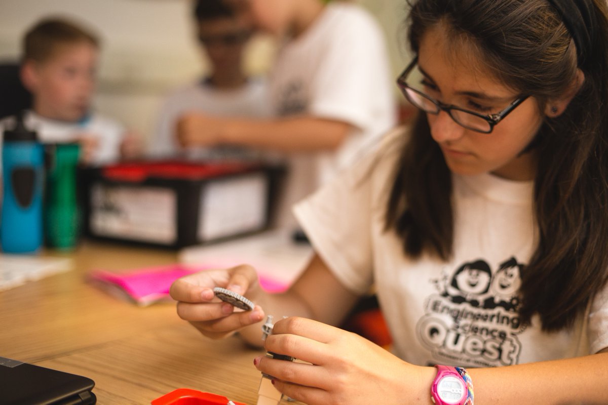 UWEngOutreach's tweet photo. Registration for Fall 2018 #ESQ After School Clubs is now open! 

Find out more details and how to register at: https://t.co/PT4T8qR7F1

 #UWaterloo #WaterlooEng https://t.co/m8p19d0jiM