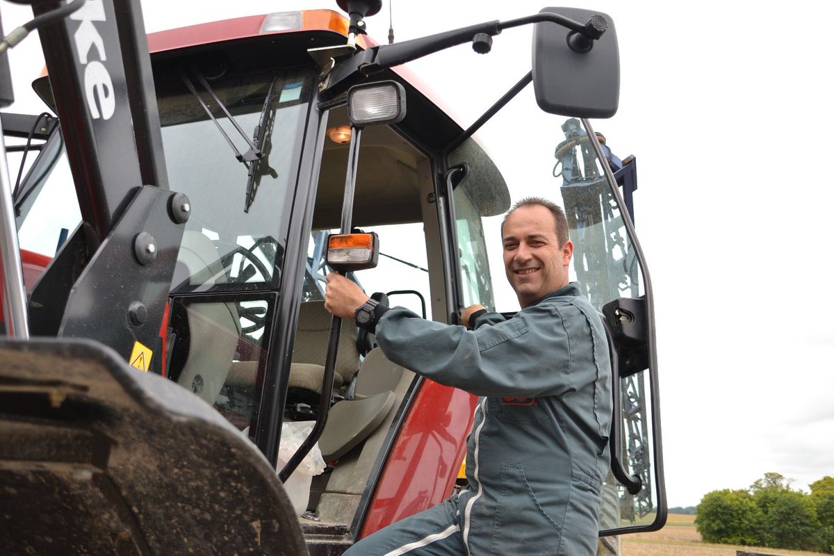 bayart_benoit's tweet photo. @IsagriFrance sera présent à @Innovagri1  à Outarville . L'occasion pour venir échanger avec nos Correspondants #relaiterrain #suiviclient #complementderevenu 🚜🤝🗒 https://t.co/aySVvBFj7y