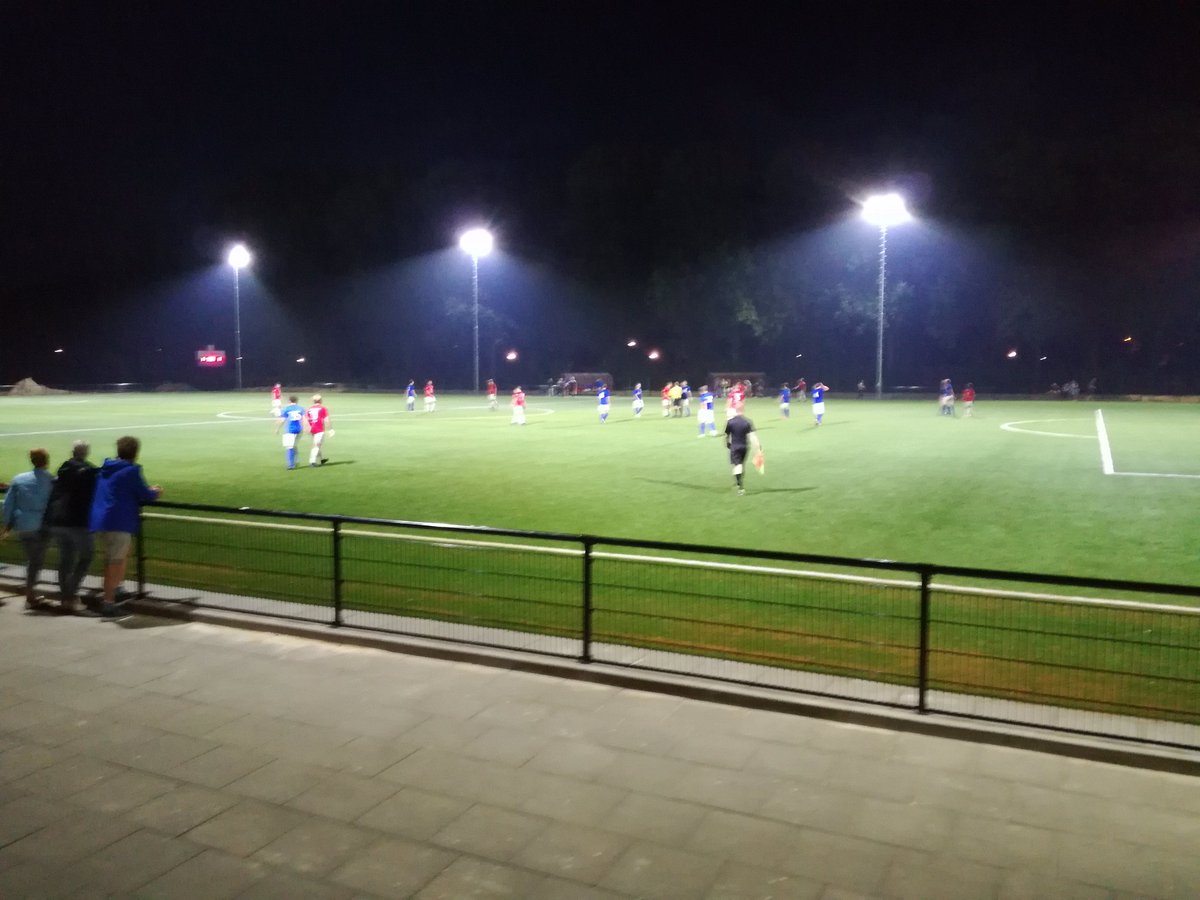 Rhode voetbalclub tweet media