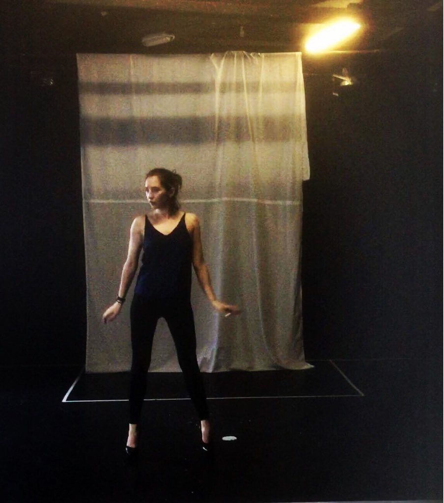 JakeTheShow1's tweet photo. A still from today’s rehearsal recording 🎥
Working alone means watching back videos of myself, which quite frankly drives me to drink 🍷👍🏼

#JakeTheShow #theatre #fringetheatre #rehearsals #filming #watchback #ohlordy #stilldontknowwhatImdoing #justkeepgoing #trynottopanic https://t.co/xvkwxAsMXI
