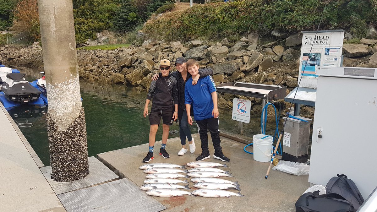 It was a great calm day on the water today.  Great mom taking her son and his bud out.  We kept our limit lost a bunch great few hours of sockeye fishing.  #gibbsdelta flashers and yamishita hootchies.  #wefishhere #vancouver #fishingchartersvancouver #happypeople