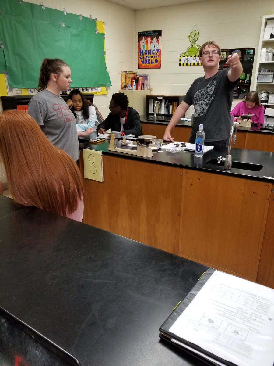 high_hhs's tweet image. Chemistry students determining the weighted average mass of various samples.#HHS #TeamDCS