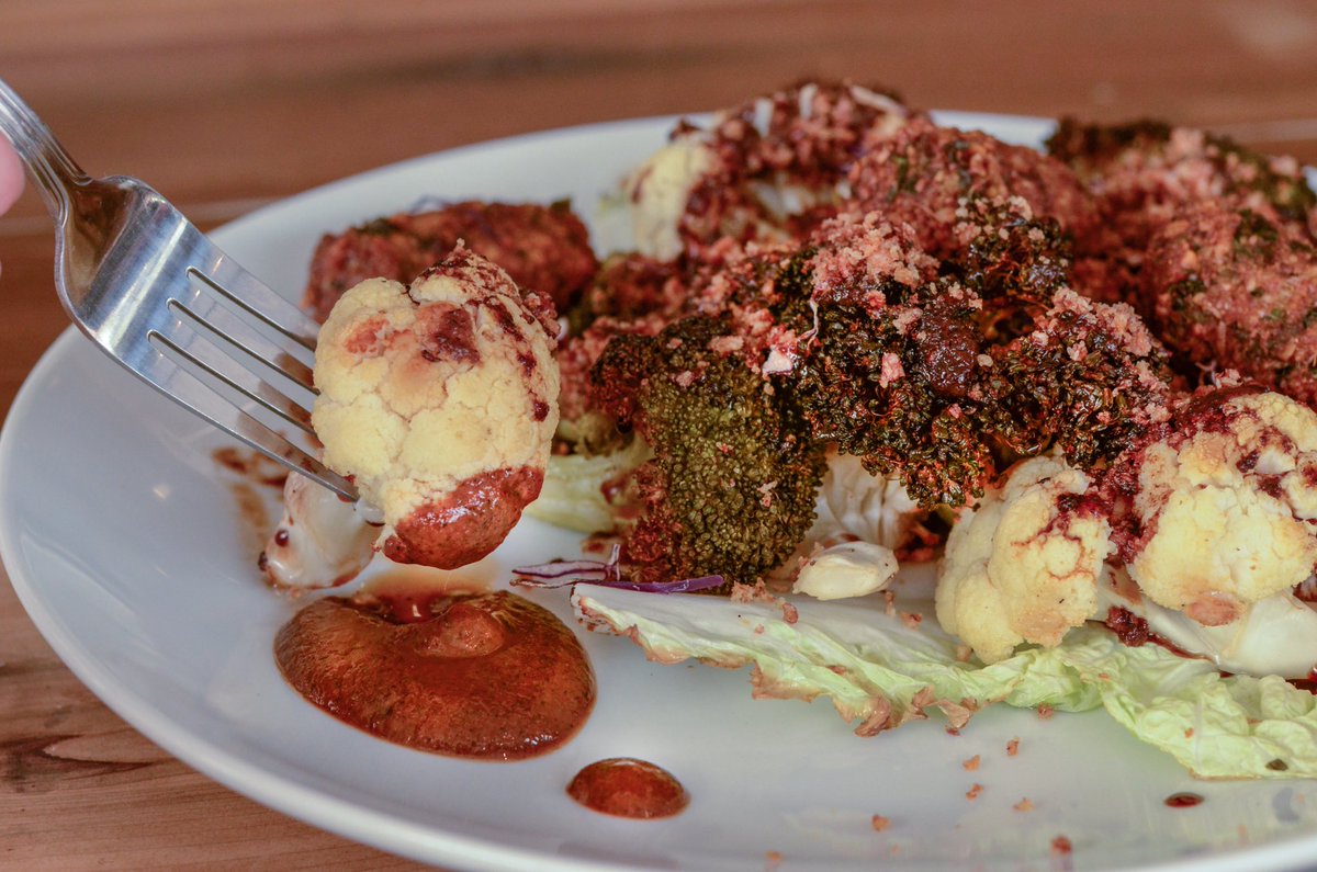 Plant based, delicious, and and filling. What more can a #foodie ask for?! 
•
Brassicas Negras - Seasonal hard roasted vegetables, crispy veggie koftas, with fermented black bean, black vinegar, black garlic and tamari.
•
#vegetariano #tamari #yyj #brassica #plantbased