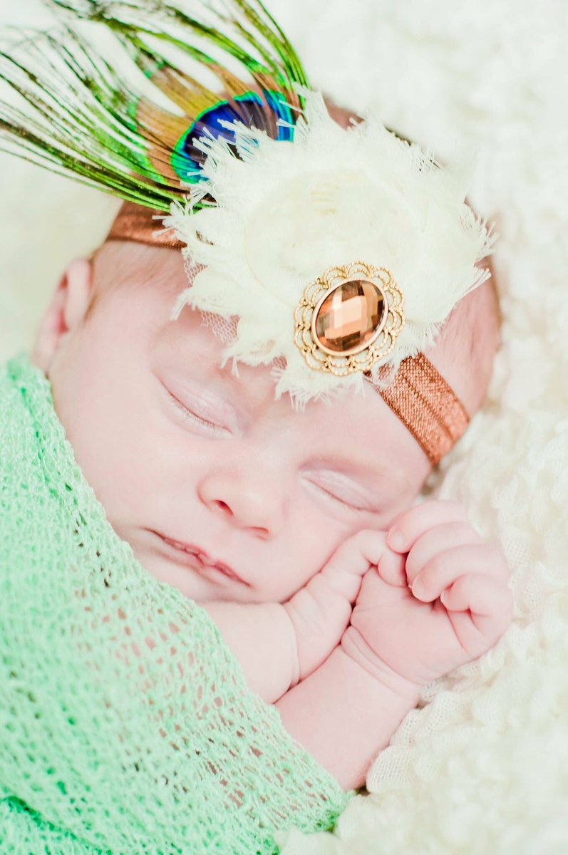 latusflorFDK's tweet photo. Introducing to the world Payton Claudia Latus born on July 31st at 11:30pm weighing 6 pounds 10oz https://t.co/mcJj0BP5Oy