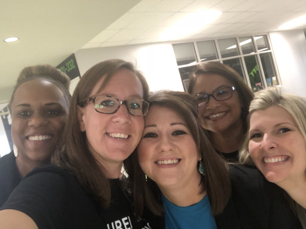 ksuarez28's tweet photo. I loved hanging with these math mavens today...and every day! #stuckwithme #teamof1 #joiningyou #team #NISDBTS https://t.co/M9wVi2P1L9