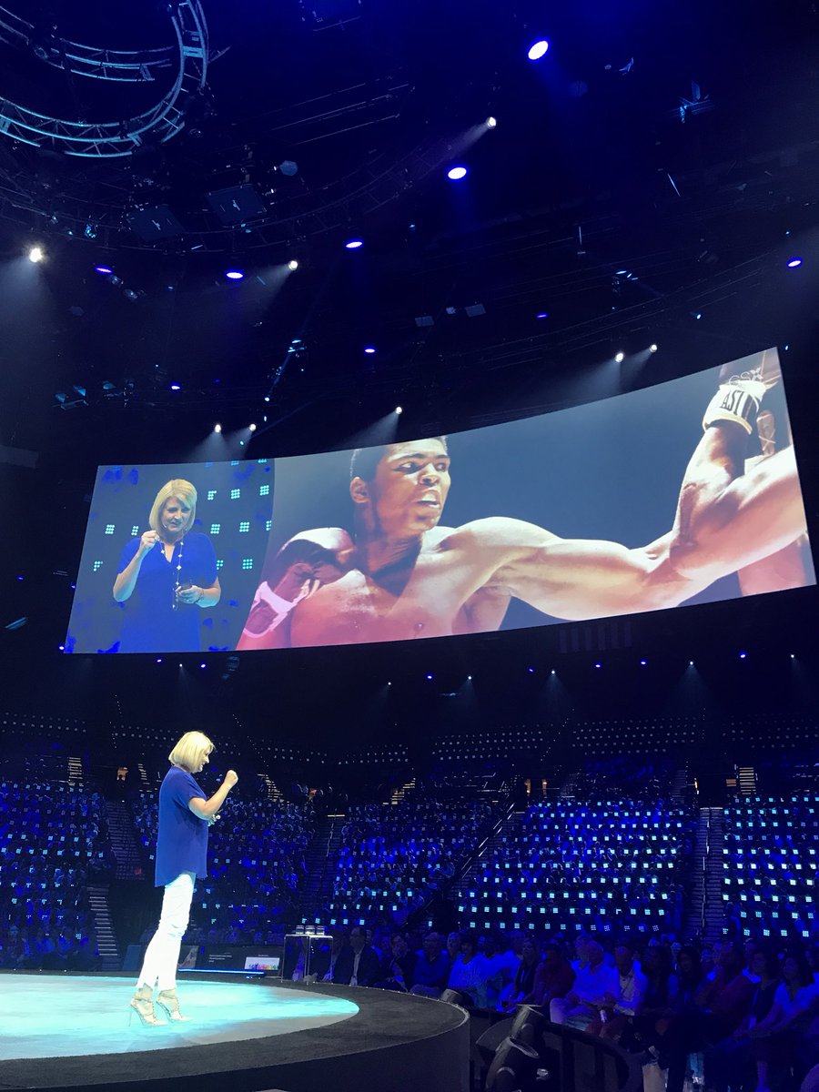 Karen Walker tweet media