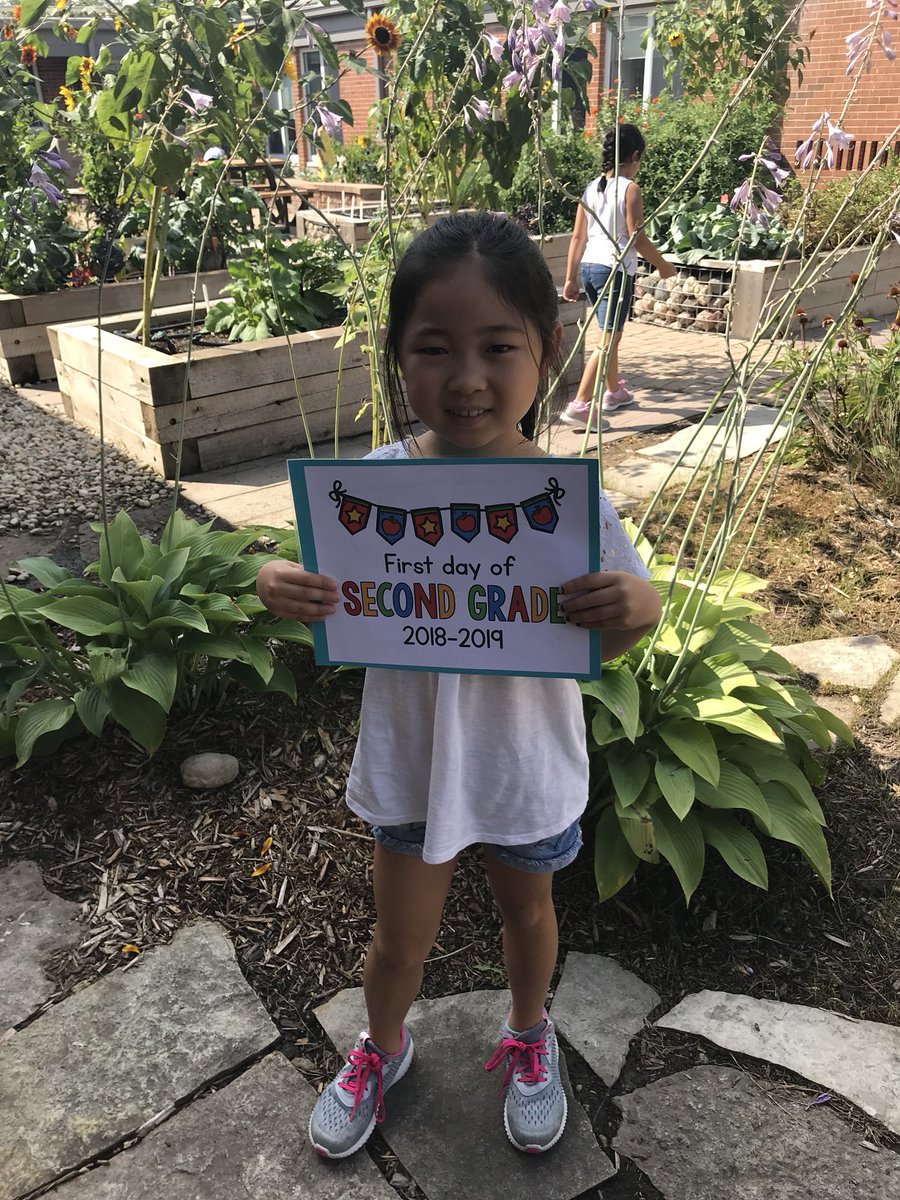Michele_teaches's tweet photo. Happy first day smiles! #NB28firstday https://t.co/tk0MWkkUdh