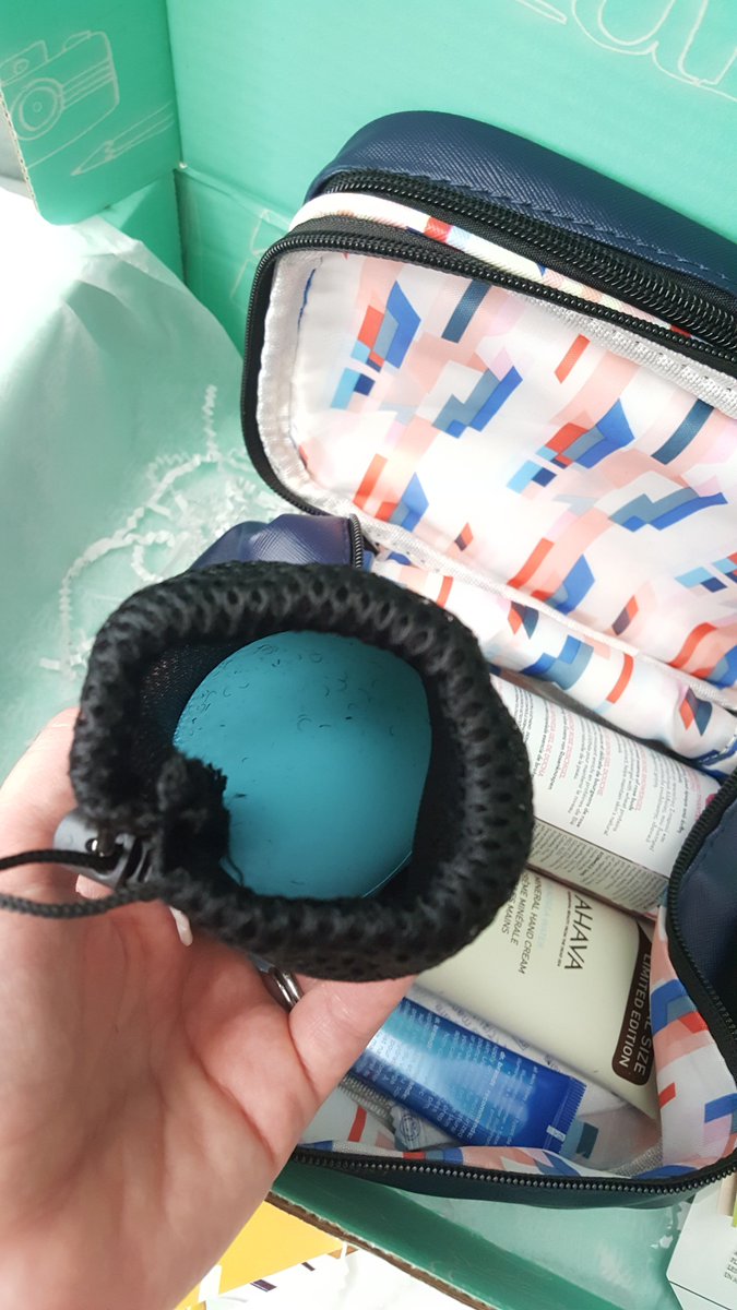 grandrunning's tweet photo. I was a little bummed to get what looks like a bath bomb; I nevvver take baths. Also, it's SO stinky, like rubber/plastic. [Uhhh, because *it is actually* a rubber ball.] #KateCanRead 😂 #IFeelSmart @MajiSports 

Overall 10/10, would recommend #fabfitfun. 💞 #Hearties https://t.co/oroJu4yBZR