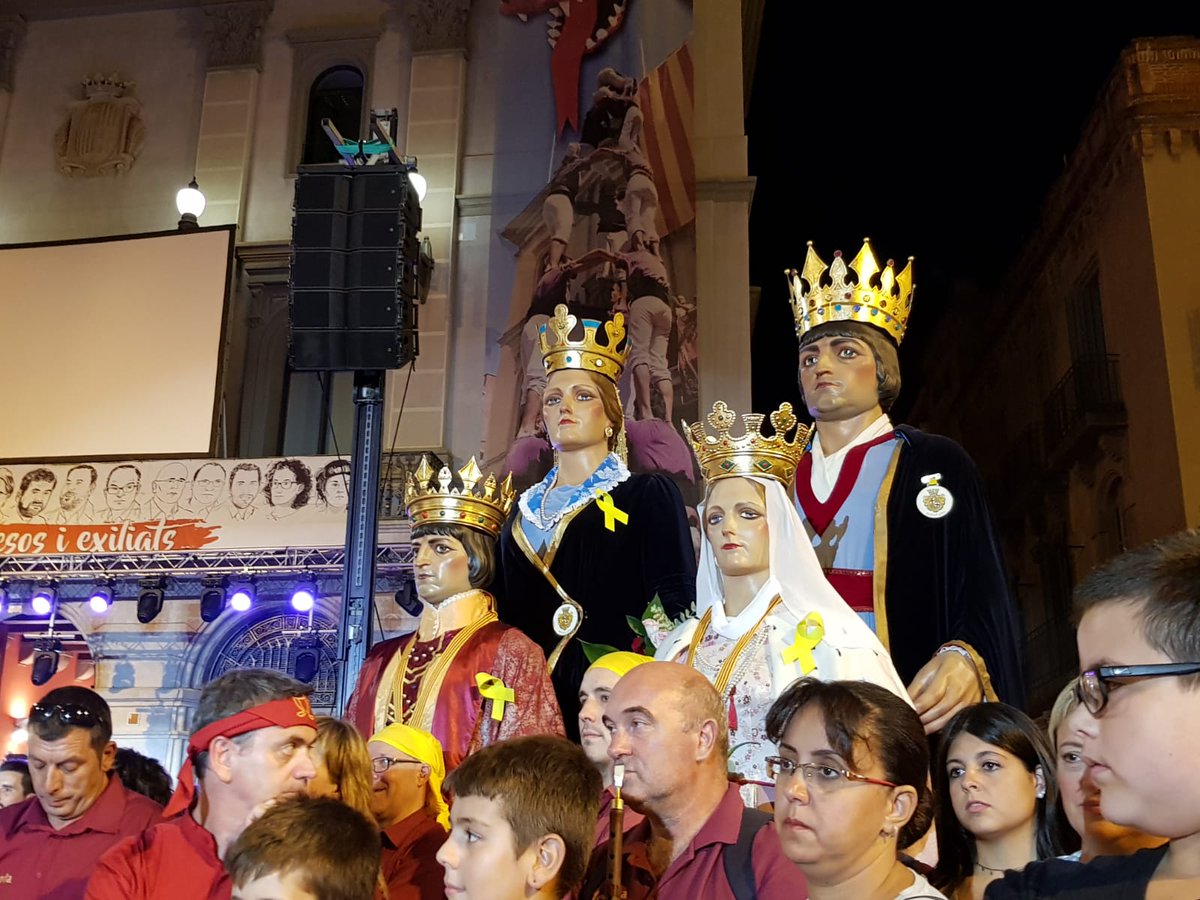 Dessota's tweet photo. Ja formen part del seguici Igualadí.Gracies a tots els que ho heu fet posible #gegantspetitsciutat @ajigualada @culturaigualada @PontGasso @roserpons https://t.co/nkNBYABfch