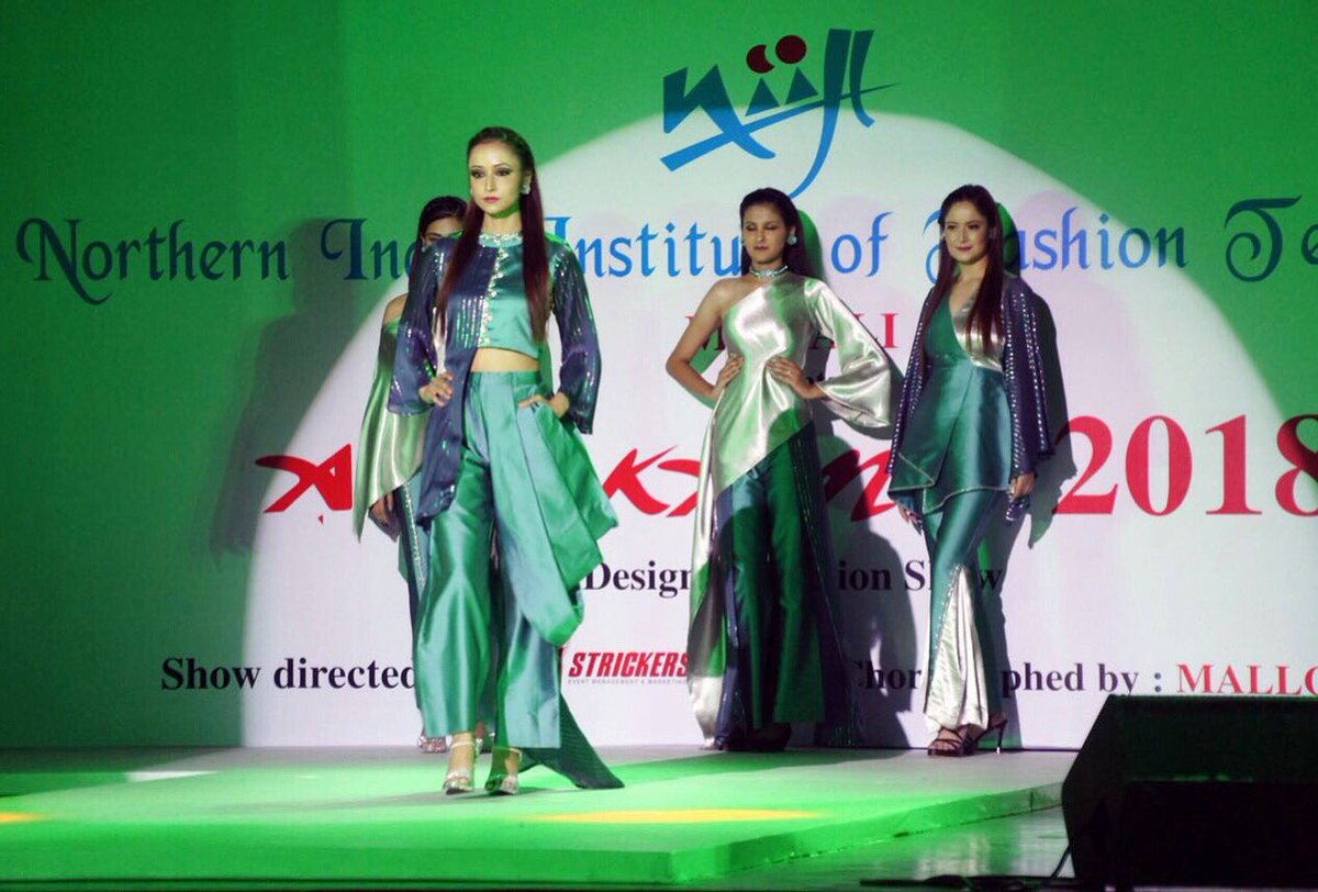 RattanSam's tweet photo. NIIFT fashion show #round1 #runway_model #for_AnuKama #NIIFT_ # anukama2018 #samrattan #modelactor #vlogger #loveitโญ๏ธโญ๏ธโญ๏ธโญ๏ธโญ๏ธ๐ ๐ง๐ปโโ๏ธ https://t.co/wDpi0tXO8L