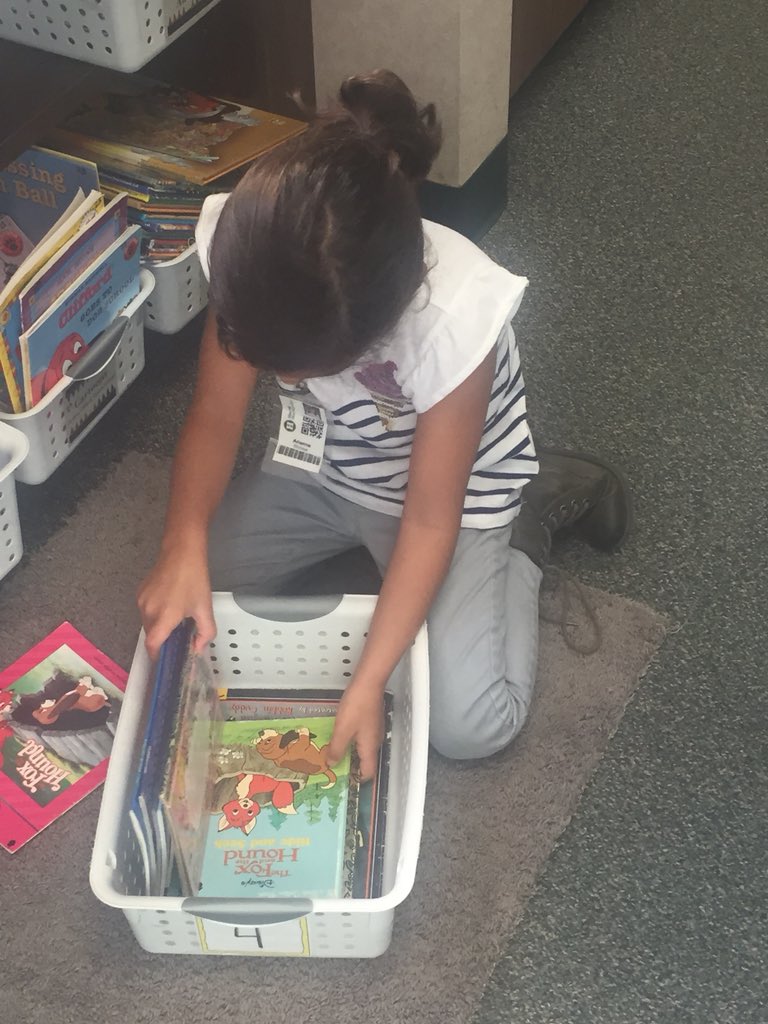 Thinking about I PICK, as we pick good-fit books today 📚